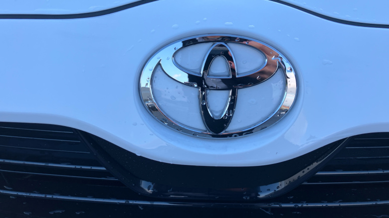 Toyota Yaris 1.5 Hybrid Design 5dr CVT Hybrid Hatchback